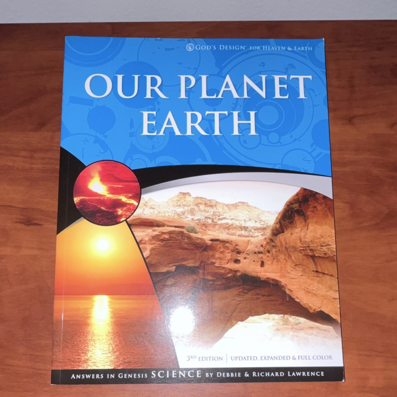 Answers in Genesis God&rsquo;s Design Heaven & Earth Our Planet Earth 3rd Ed PB