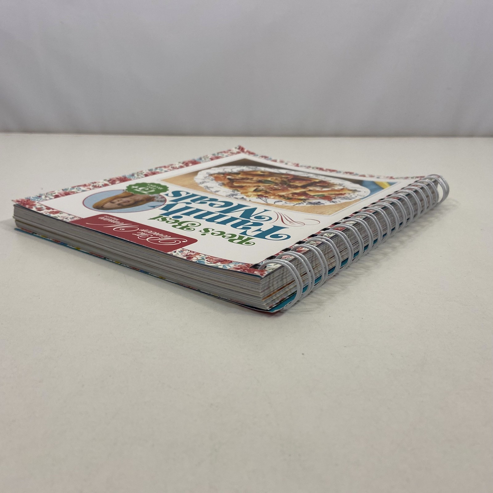 Ree&rsquo;s Best Family Meals 2022 The Pioneer Woman Cookbook Ringbound Hearst