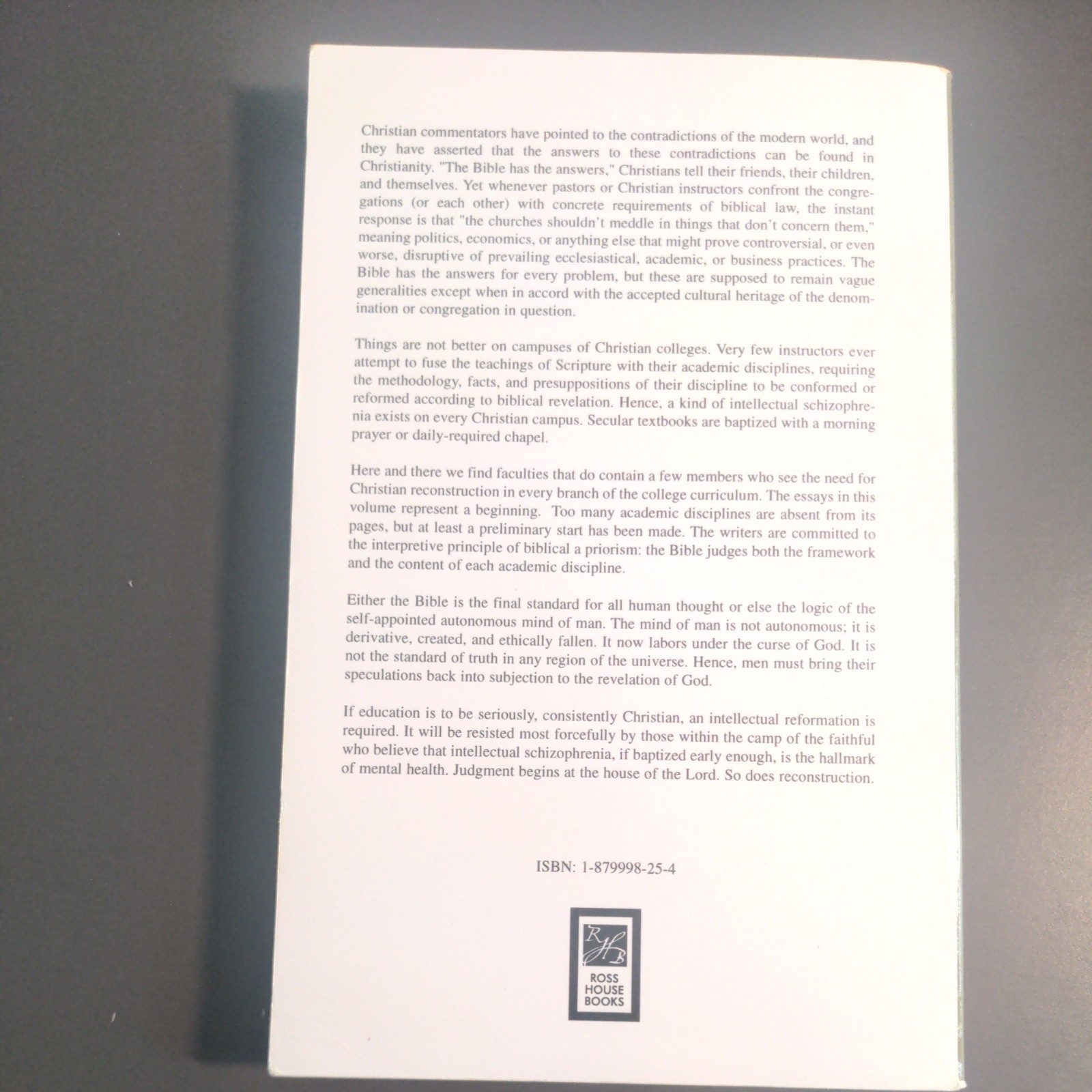 Foundations of Christian Scholarship Paperback