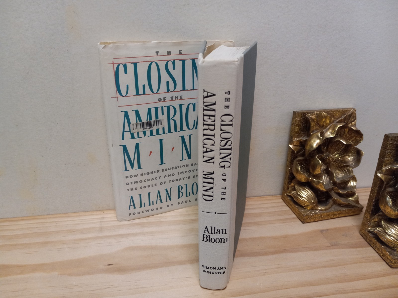 The Closing of the American Mind – Allan Bloom – HC – Acceptable