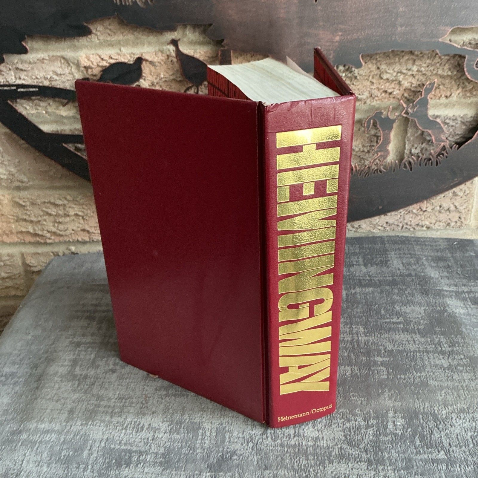 Hemingway Omnibus 1977 HB Heinemann/Octopus