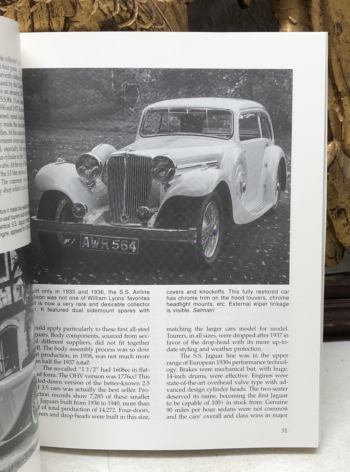 Illustrated Buyer&rsquo;s Guide Ser.: Illustrated Jaguar Buyers Guide by Michael L….