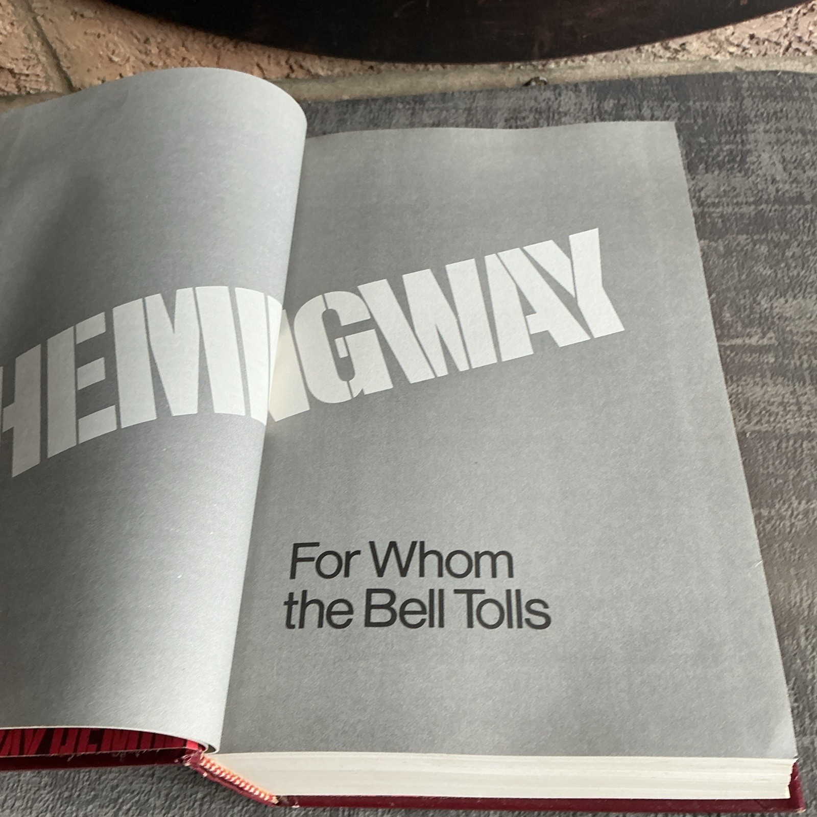 Hemingway Omnibus 1977 HB Heinemann/Octopus