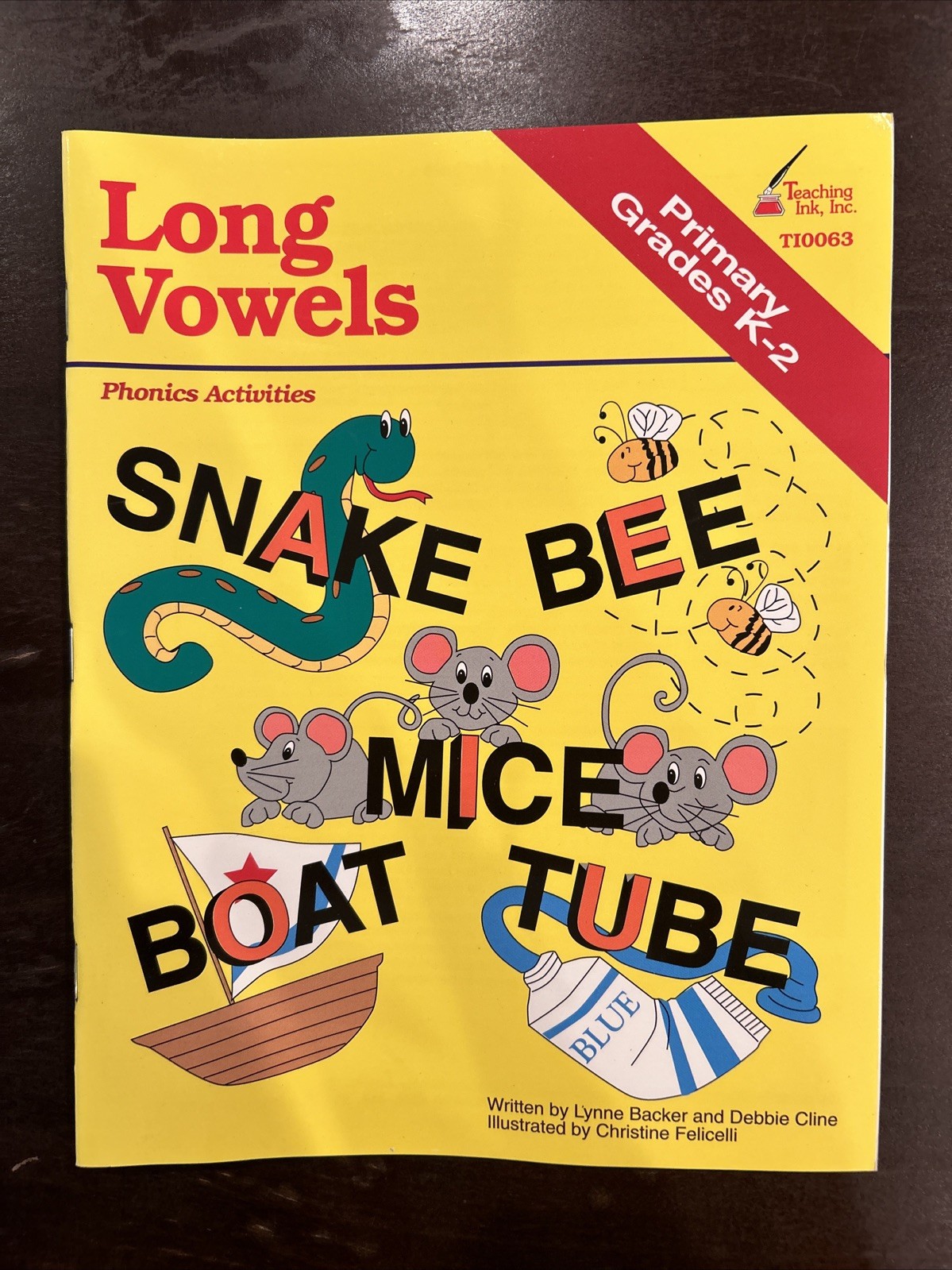 Phonics Activities – Long Vowel Sounds Grades K-2 : Grades K-2 by Lynn Backer…