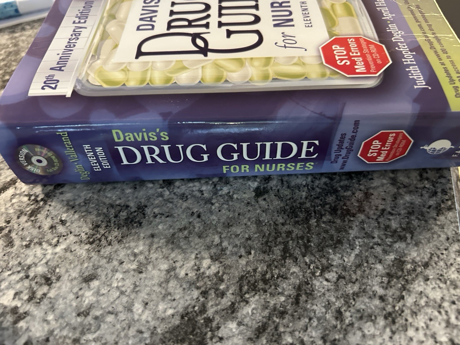 Davis&rsquo;s Drug Guide for Nurses Eleventh Edition 2009 with CD PB 20th Anniversary