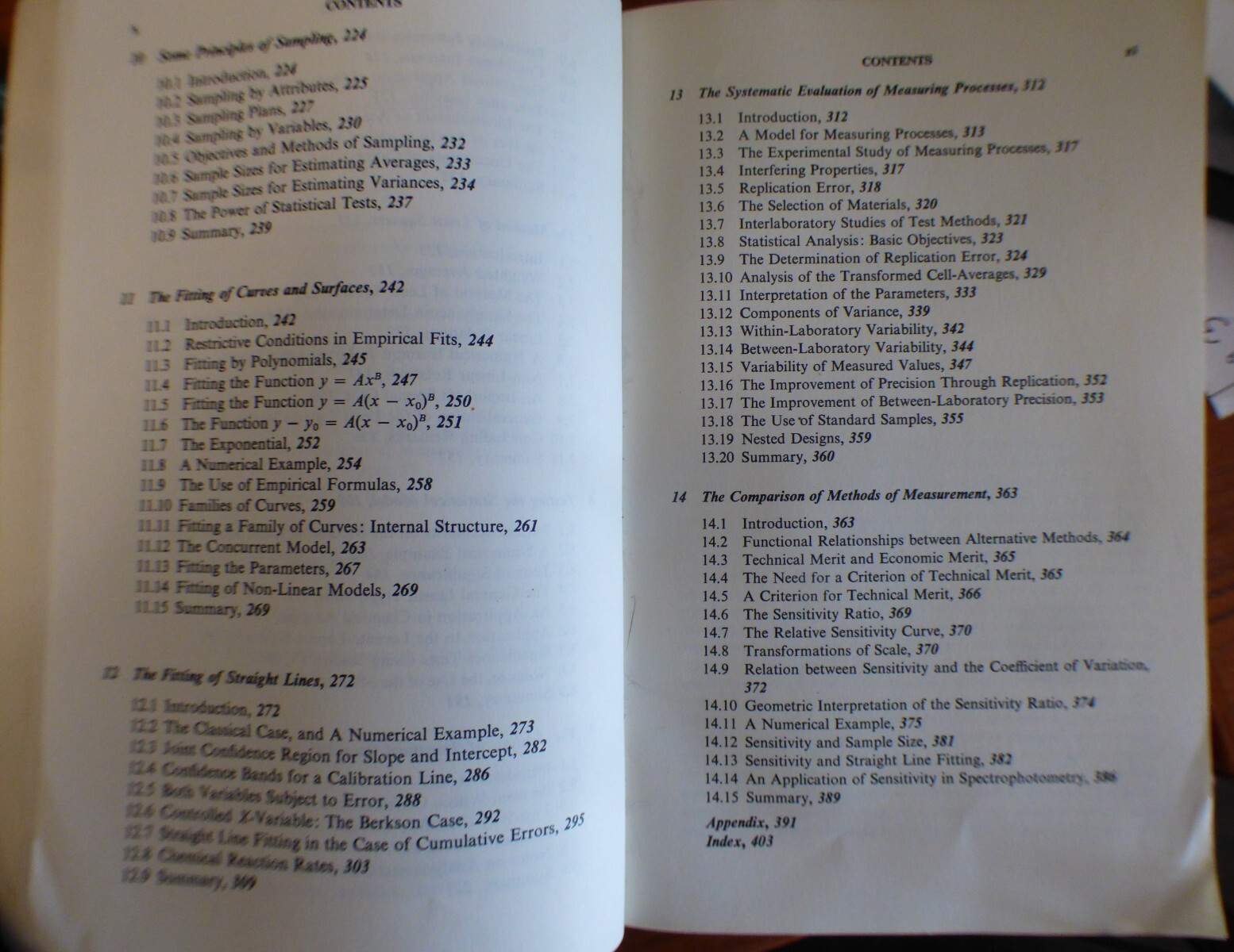 John Mandel – « The statistical analysis of experimental data »; Dover 1984,