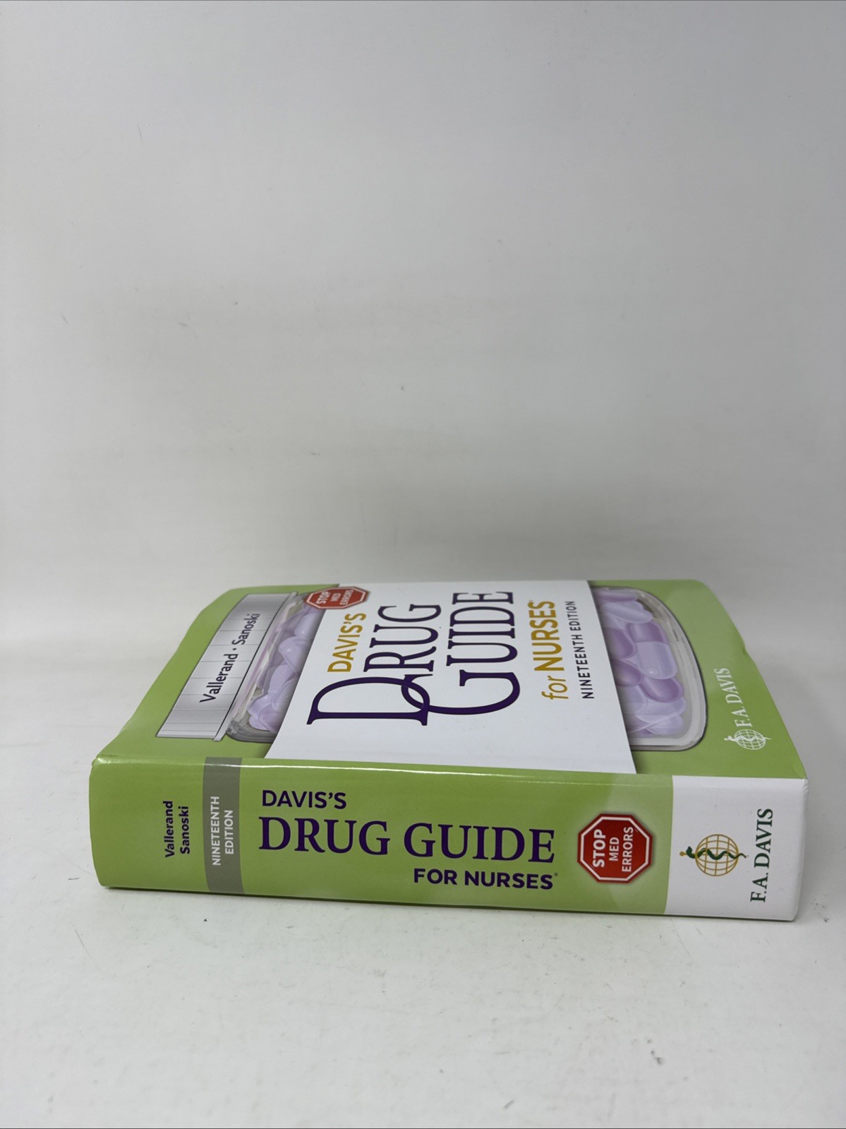 Davis&rsquo;s Drug Guide for Nurses – Paperback, by Vallerand April Hazard; Unused