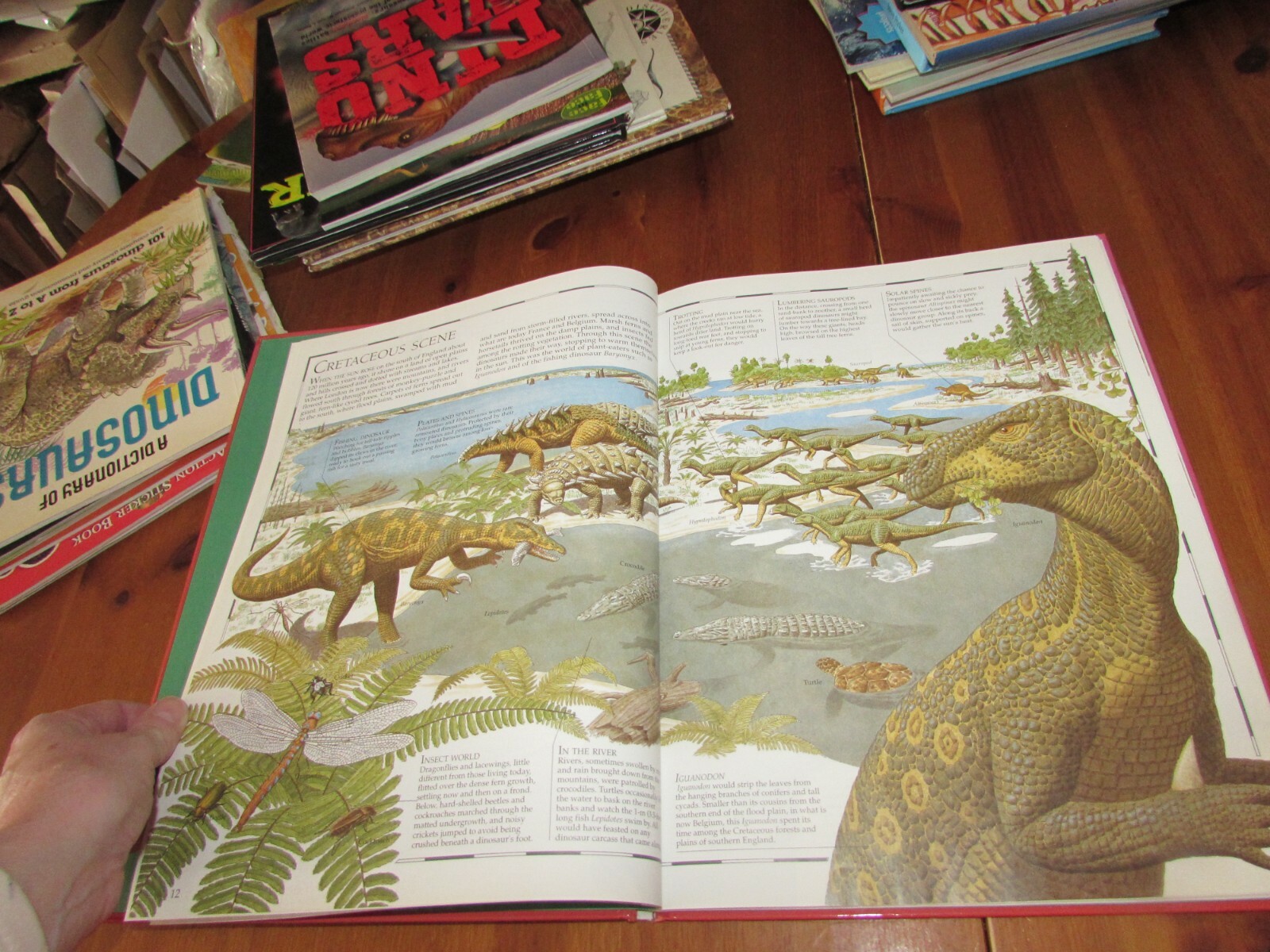 small bundle of 2 great children&rsquo;s books – DINOSAUR ATLAS & DINO DISCOVERY