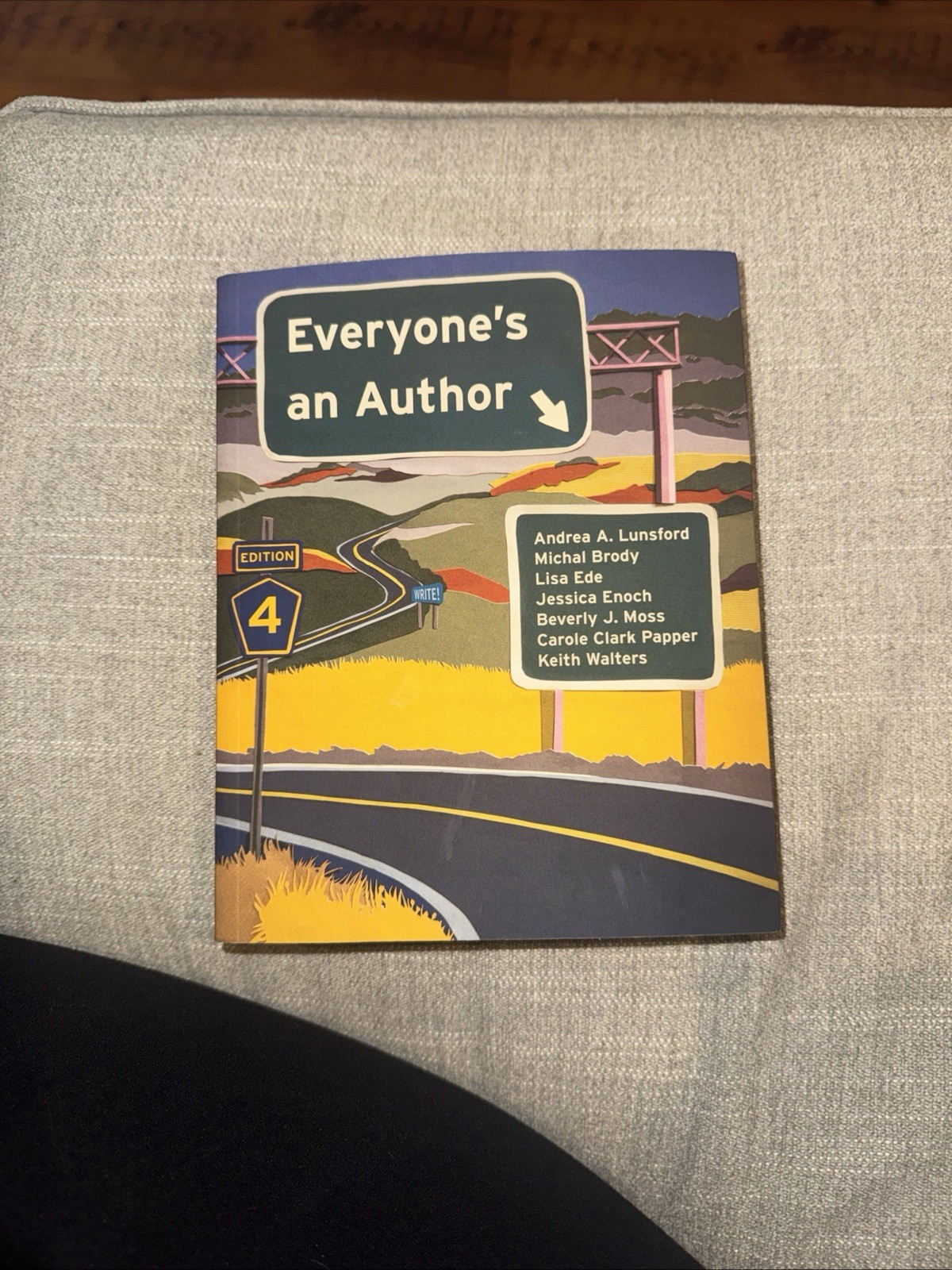 Everyone&rsquo;s an Author with Readings by Andrea A. Lunsford 4th Edition book