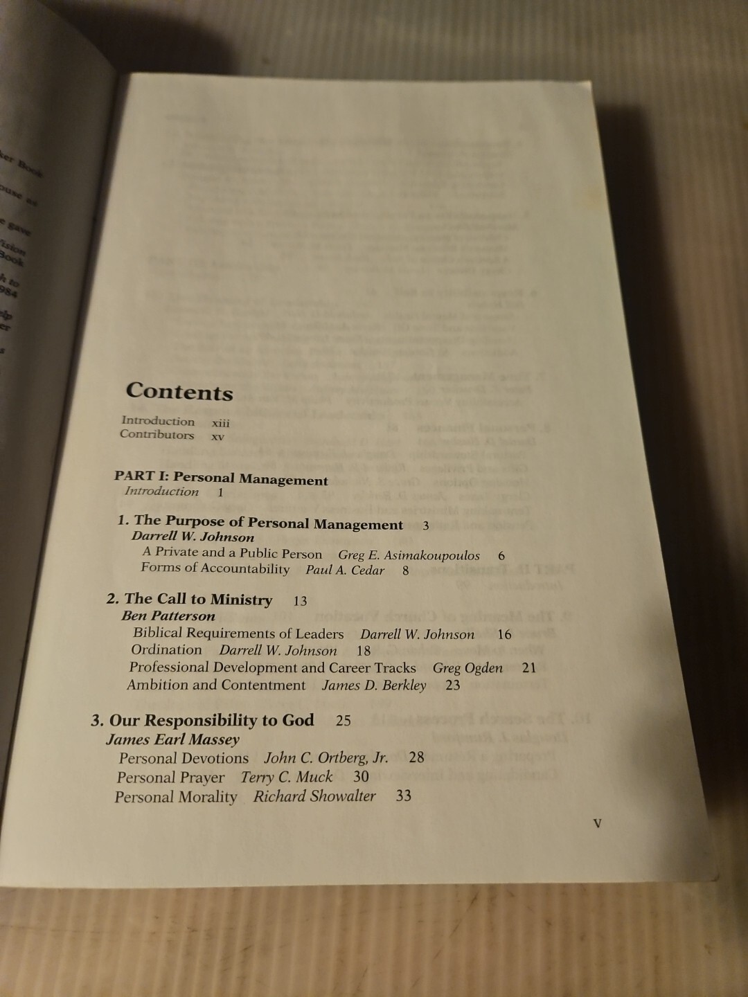 Vintage 1997 « Leadership Handbook of Management & Administration » James Berkley
